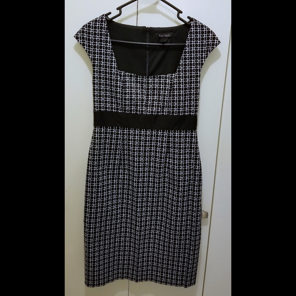 WHBM Cap Sleeve Sheath Dress - Picture 2 of 4